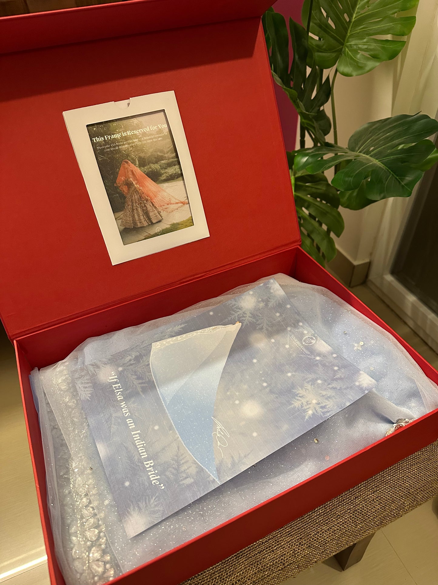 Elsa Veil : Ombre Ice blue Glittered Veil