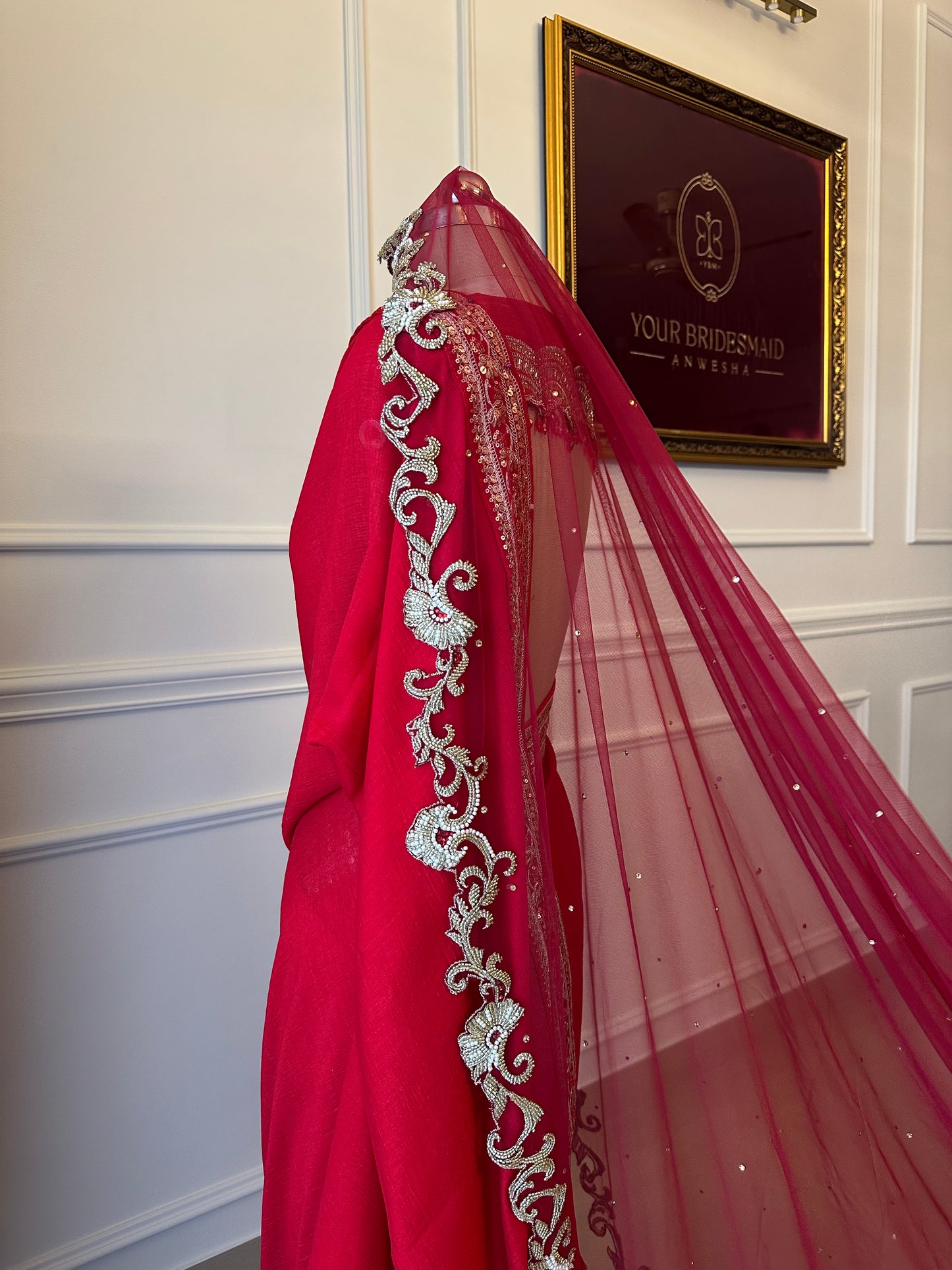Saanjh-e-Mor : Scalloped Handcrafted Veil with Embroidered Peacock and floral border