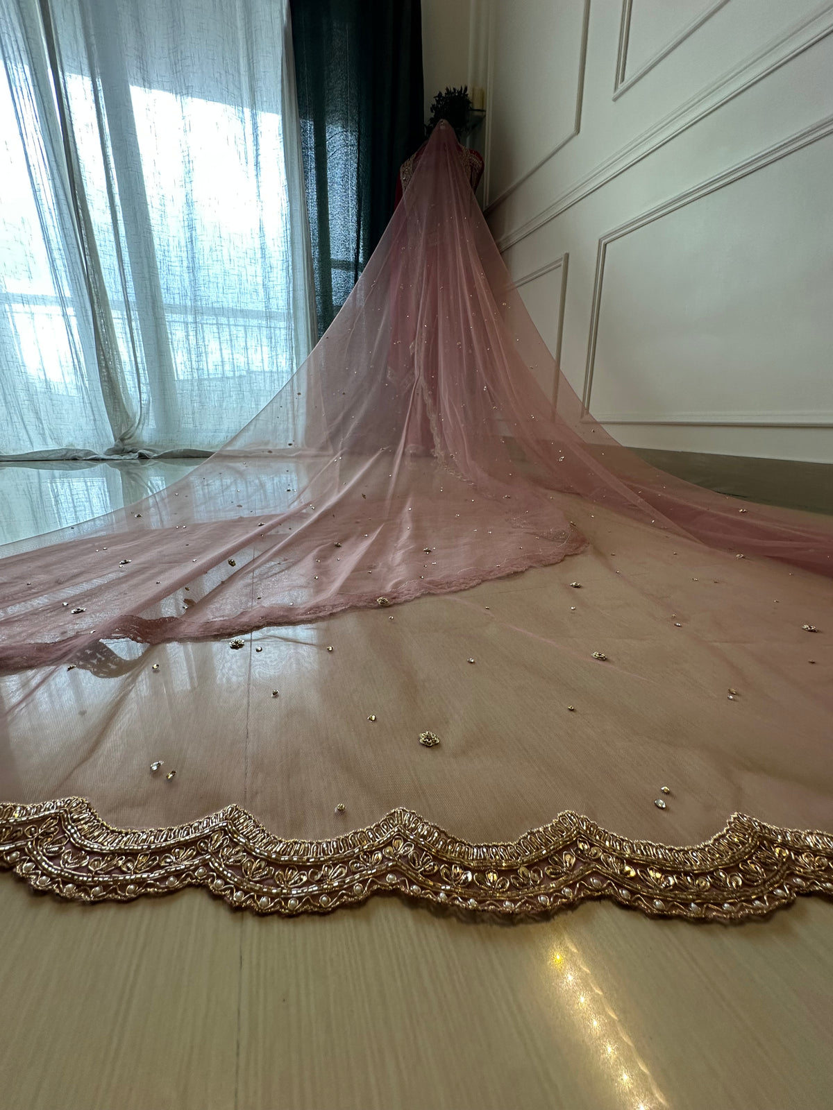 Rose nude : A Nude Pink veil with scalloped handcrafted zardozi border