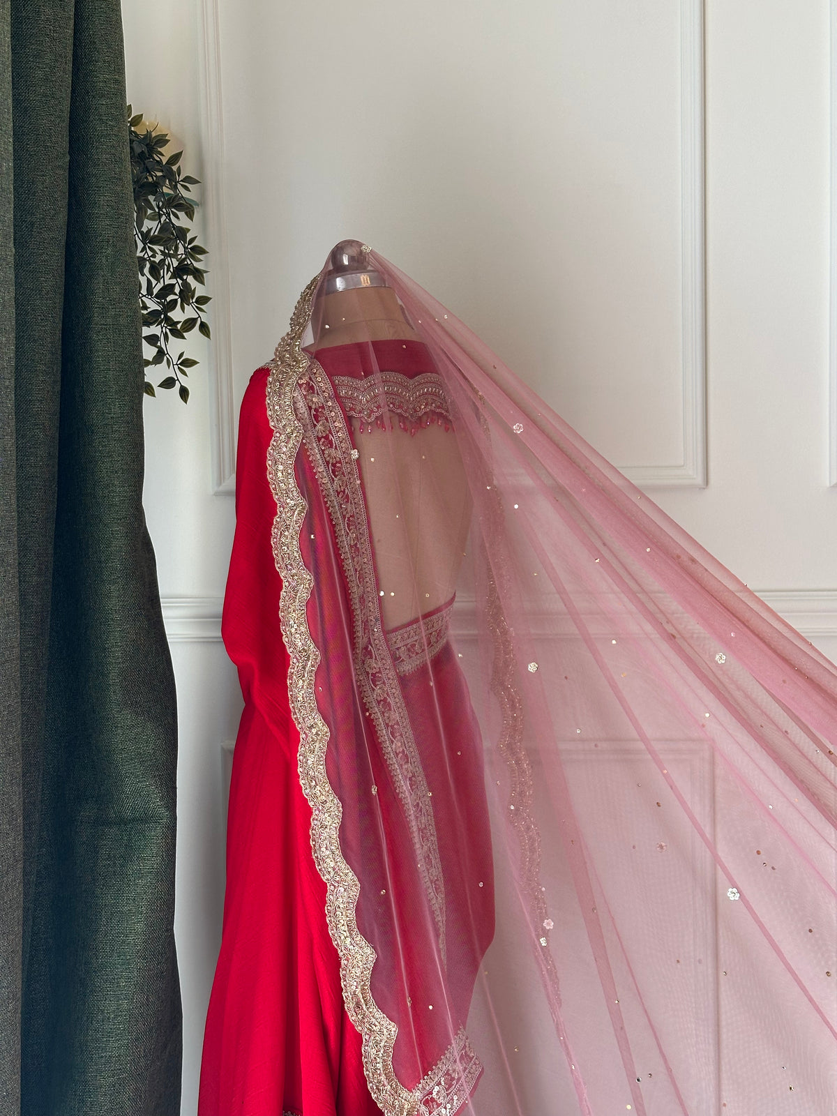 Rose nude : A Nude Pink veil with scalloped handcrafted zardozi border