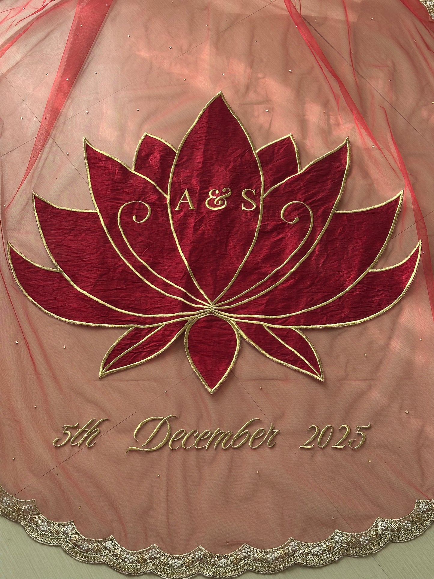 Divine Bloom – Maroon Bridal Veil with Lotus Appliqué and Personalized Elegance