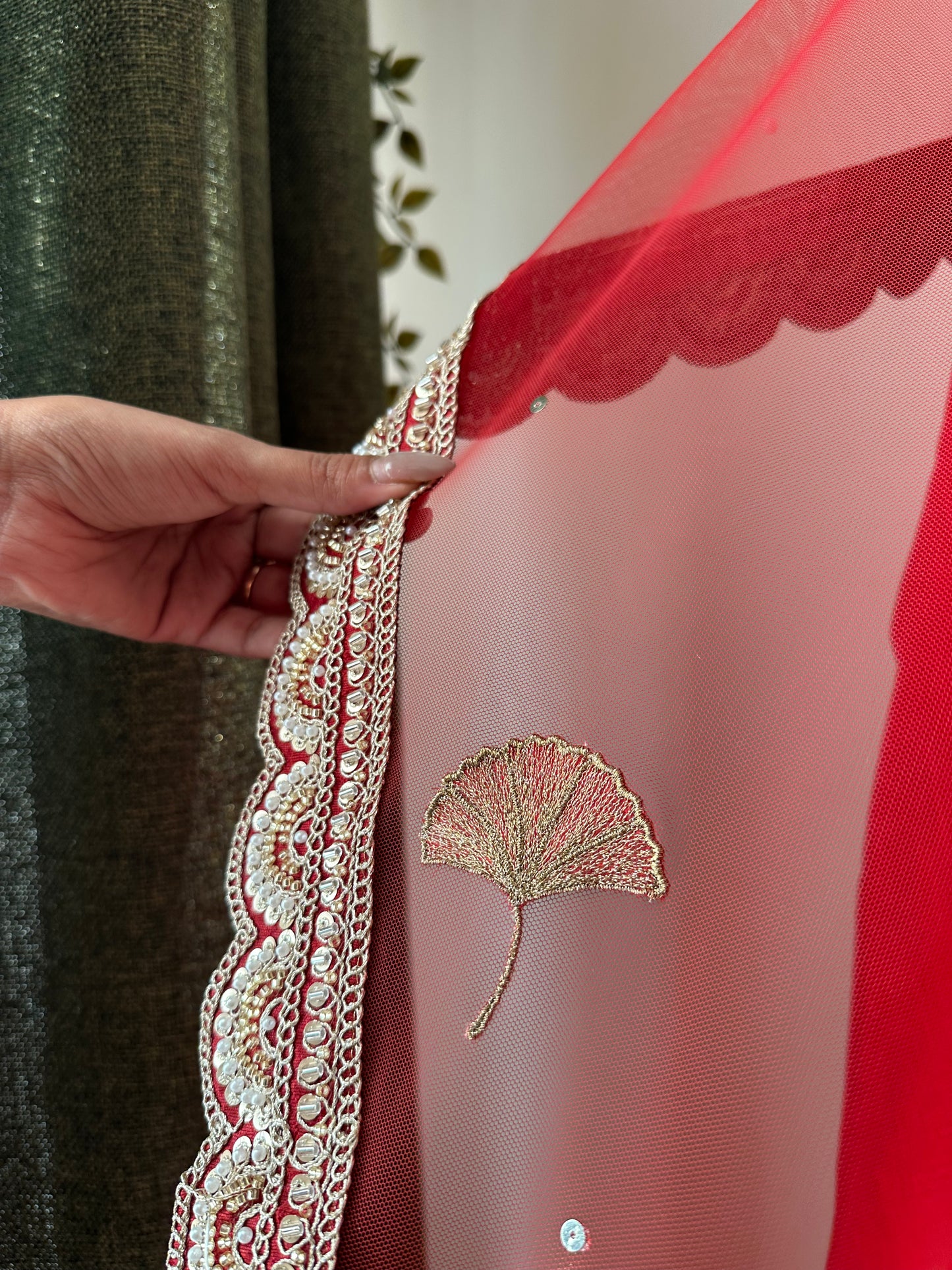 Cine Love : Personalised Embroidered Red Wedding Veil