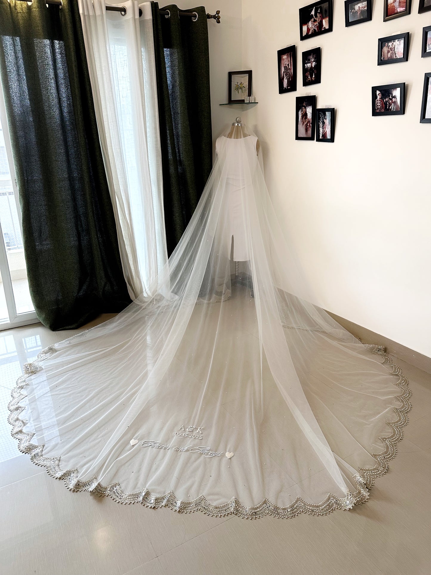 Ayat : An off-White Veil with no joining and mirror work border