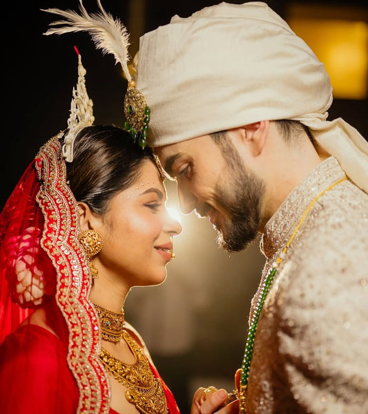 Aishwarya : A Classic Red Veil with name personalisation and scalloped handcrafted pre-made border