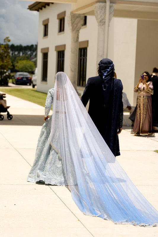 Elsa Veil : Ombre Ice blue Glittered Veil